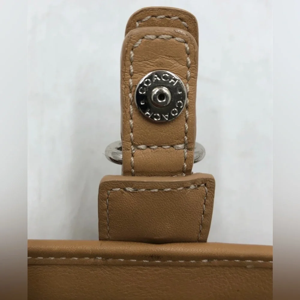 Coach Vintage Tan Leather Wallet - Picture 3 of 9